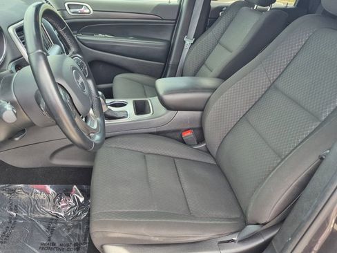 Used 2021 Jeep Grand Cherokee Laredo AWD/4WD image 20