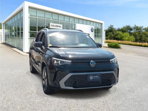 Used 2025 Volkswagen Taos SE w/ Taos Adventure Package (SXB) AWD/4WD image 5