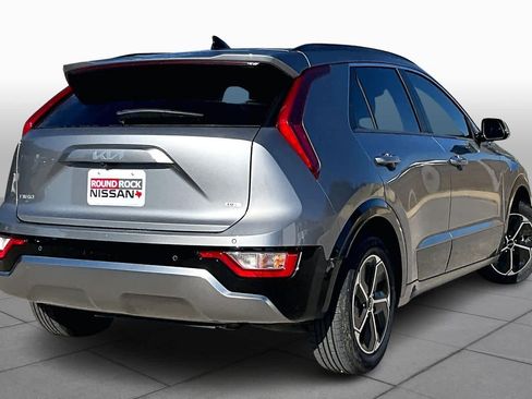 Used 2023 Kia Niro SX image 13