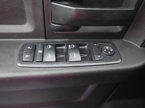 Used 2018 RAM 1500 Express w/ Express Value Package AWD/4WD image 12