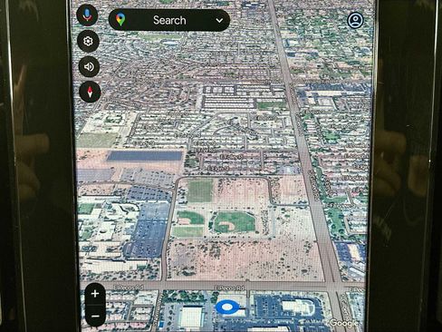 Used 2025 Volvo XC40 B5 Plus w/ Climate Package image 14