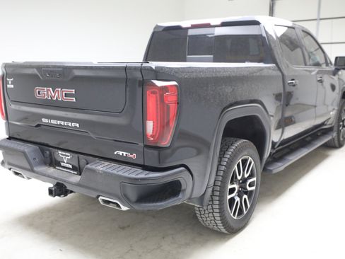 Used 2021 GMC Sierra 1500 AT4 w/ AT4 Preferred Package AWD/4WD image 5