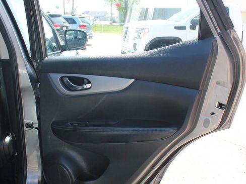 Used 2020 Nissan Rogue Sport SV w/ Technology Package AWD/4WD image 19