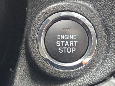 Used 2025 Subaru Outback Touring XT image 29