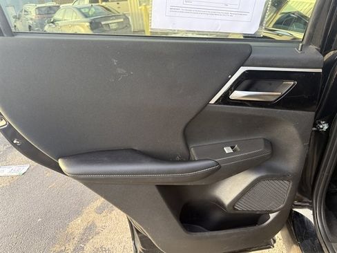 Used 2022 Mitsubishi Outlander ES image 32