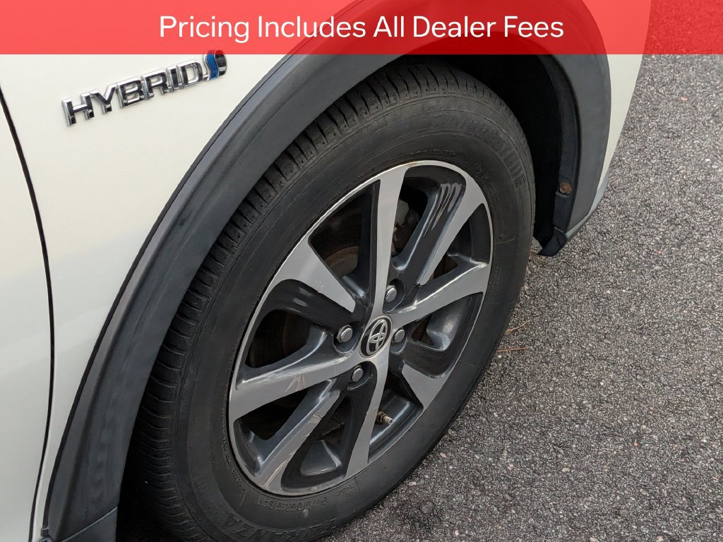 Used 2019 Toyota Prius C FWD image 9