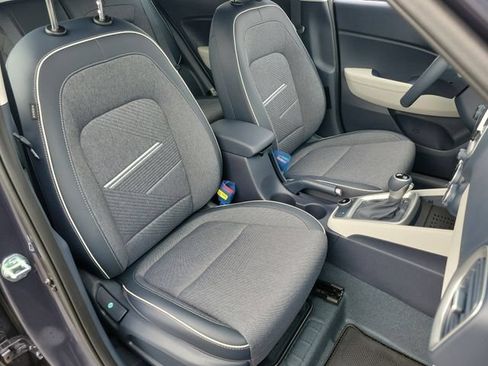 New 2026 Hyundai Venue SEL FWD image 17