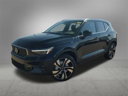 Used 2025 Volvo XC40 B5 Plus w/ Protection Package Premier
