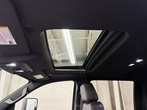 Used 2024 GMC Sierra 2500 AT4 w/ AT4 Premium Plus Package image 10