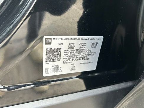 Used 2024 GMC Terrain SLT image 32