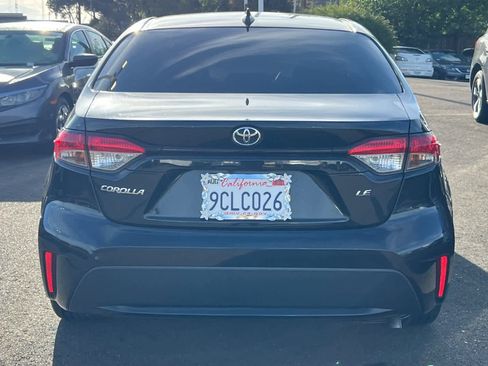 Used 2022 Toyota Corolla LE image 5