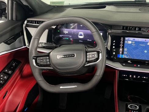 Used 2024 Jeep Wagoneer Launch Edition image 12