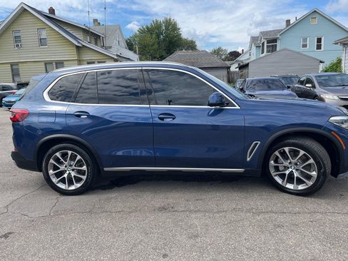 Used 2019 BMW X5 xDrive40i w/ Premium Package 2 AWD/4WD image 4