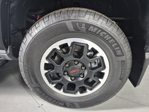 New 2026 Toyota 4Runner Limited AWD/4WD image 11