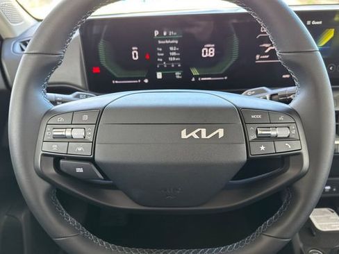New 2026 Kia K4 EX image 26