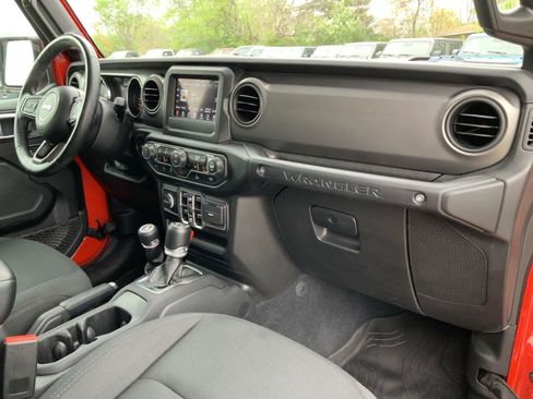 Used 2022 Jeep Wrangler Unlimited Sport image 57