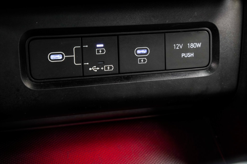 Used 2025 Hyundai Tucson Limited FWD image 28