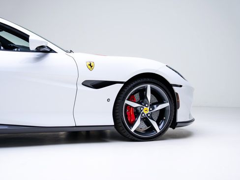 Used 2022 Ferrari Portofino M image 24