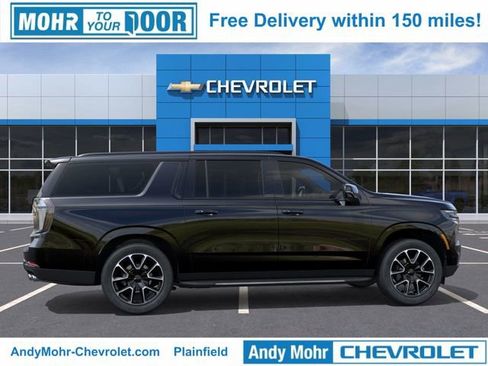 New 2026 Chevrolet Suburban RST image 6