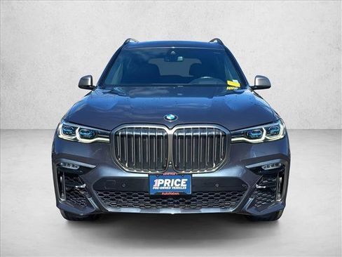 Used 2021 BMW X7 M50i w/ Cold Weather Package image 2