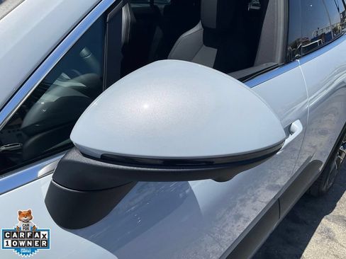 Used 2025 Porsche Macan 4S Electric AWD/4WD image 90