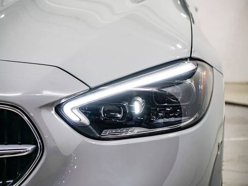 Used 2025 Mercedes-Benz C 300 4MATIC Sedan image 7