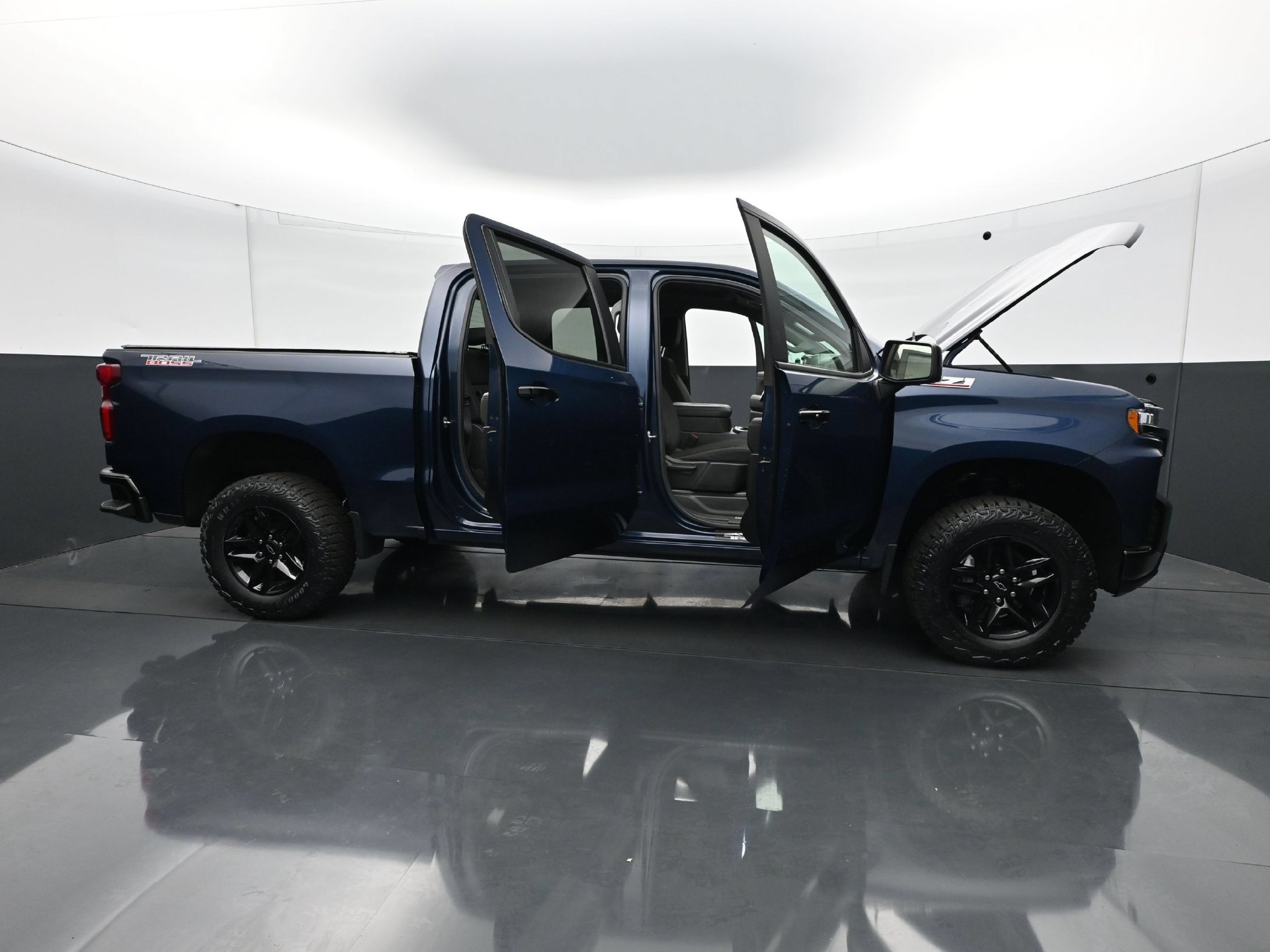 Used 2021 Chevrolet Silverado 1500 LT Trail Boss w/ Bed Protection Package AWD/4WD image 35