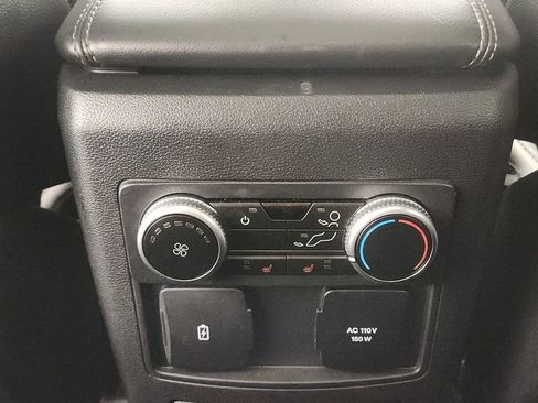 Used 2022 Ford Explorer Limited w/ Equipment Group 301A image 28