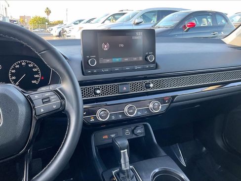 Used 2024 Honda Civic EX image 6