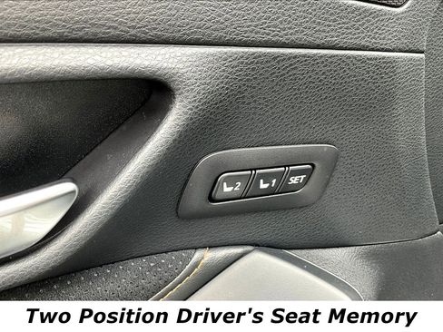 Used 2019 Toyota Avalon Touring FWD image 37