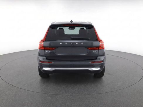 Used 2023 Volvo XC60 B5 Plus AWD/4WD image 7
