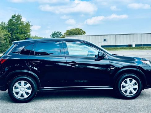 Used 2026 Mitsubishi Outlander Sport AWD image 2