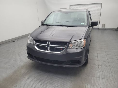 Used 2019 Dodge Grand Caravan SE w/ UConnect Hands-Free Group FWD image 15