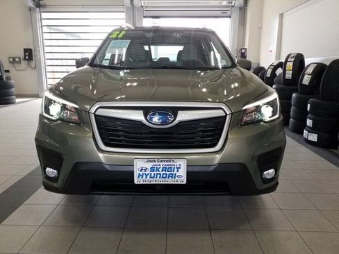 Used 2021 Subaru Forester Premium w/ Popular Package #1 AWD/4WD image 18
