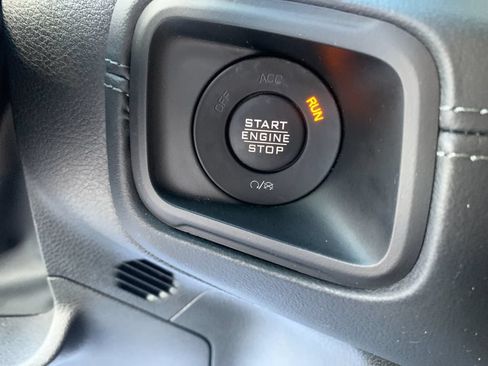 Used 2024 Jeep Wrangler Unlimited Sahara AWD/4WD image 26