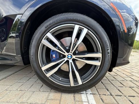 Used 2021 BMW X7 M50i AWD/4WD image 19