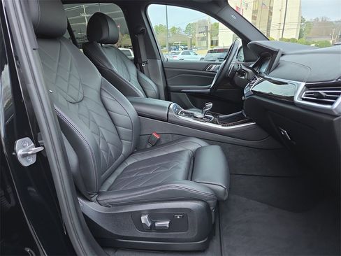 Used 2023 BMW X5 xDrive45e image 15