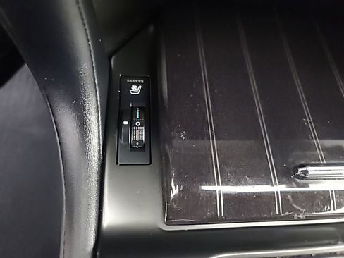 Used 2022 Lexus GX 460 Premium w/ Accessory Package image 40