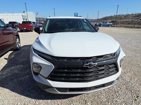 Used 2023 Chevrolet Blazer LT w/ Convenience Package image 2