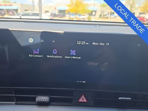 Used 2025 Kia Sportage EX image 17