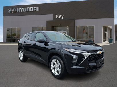 Used 2025 Chevrolet Trax LS w/ LS Convenience Package