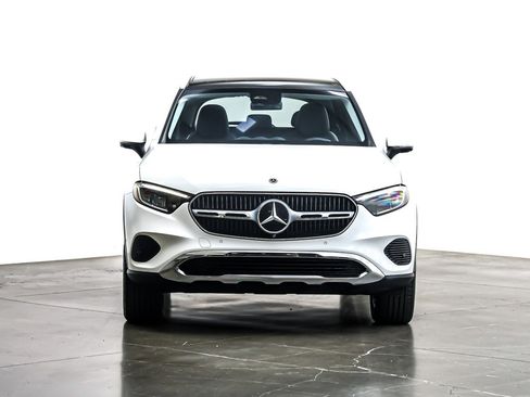 Used 2023 Mercedes-Benz GLC 300 w/ Exclusive Trim Package image 3