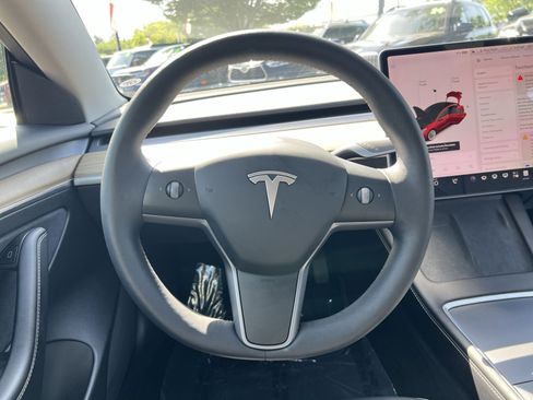 Used 2021 Tesla Model 3 Standard Range Plus RWD image 16