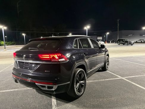 Used 2022 Volkswagen Atlas Cross Sport SEL R-Line AWD/4WD image 6