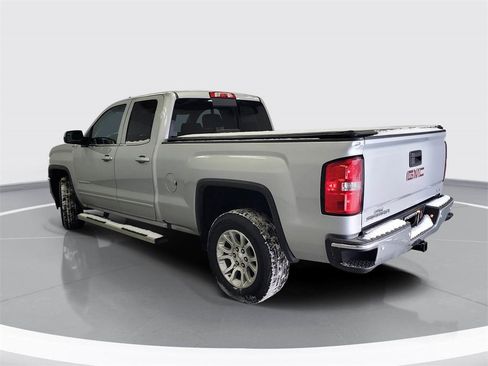 Used 2017 GMC Sierra 1500 SLE w/ SLE Value Package image 4