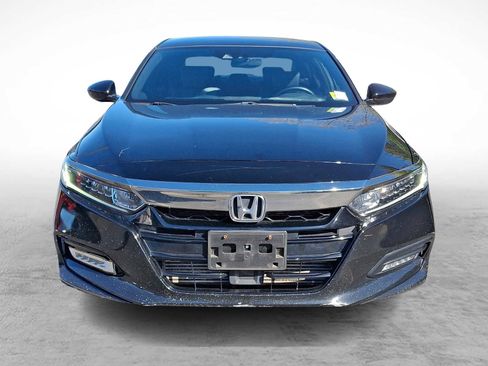 Used 2019 Honda Accord Sport image 2