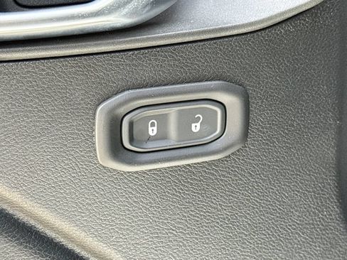 Used 2021 Jeep Gladiator Rubicon w/ Auxiliary Switch Group AWD/4WD image 22