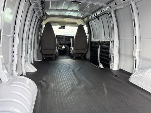 New 2025 Chevrolet Express 2500 Extended w/ Enhanced Convenience Package image 9