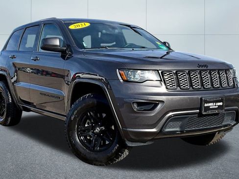 Used 2021 Jeep Grand Cherokee Laredo X image 11
