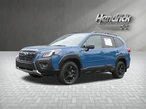 Used 2025 Subaru Forester Wilderness w/ Convenience Package AWD/4WD image 5